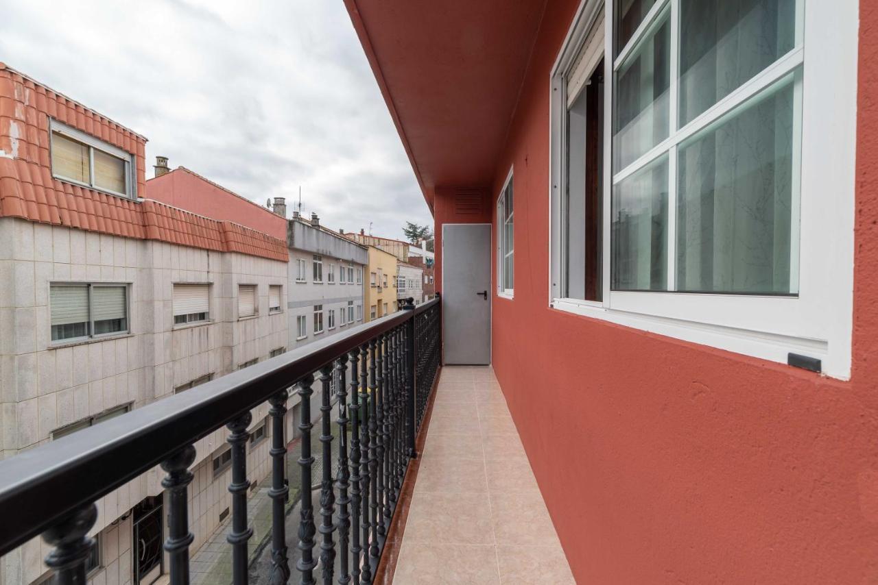 Appartamento Apartamento Espacioso Cerca De La Playa Con Aire Acondicionado Moaña Esterno foto